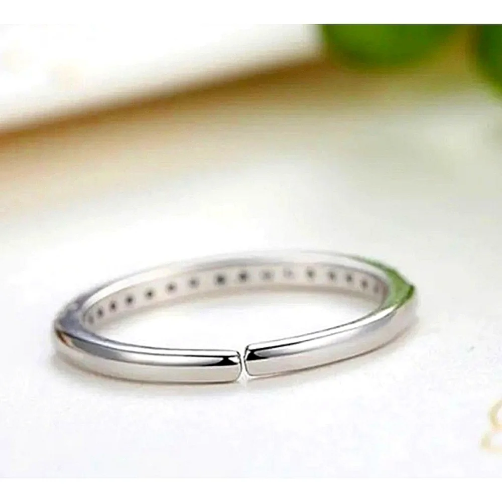 NEW Women's Simulated Diamonds 925 Sterling Silver Band Ring,‎ Adjustable